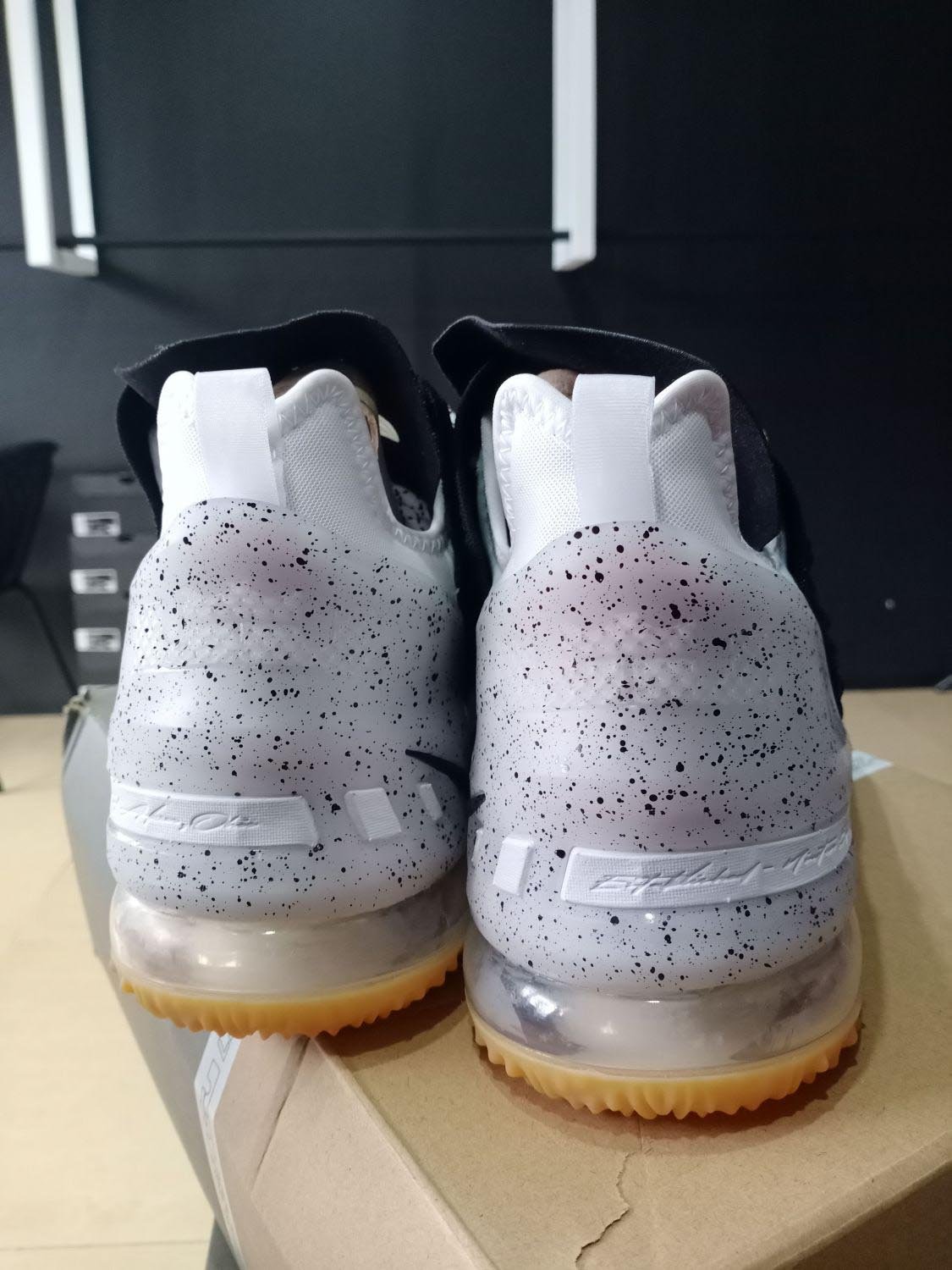 lebron 18 gum sole