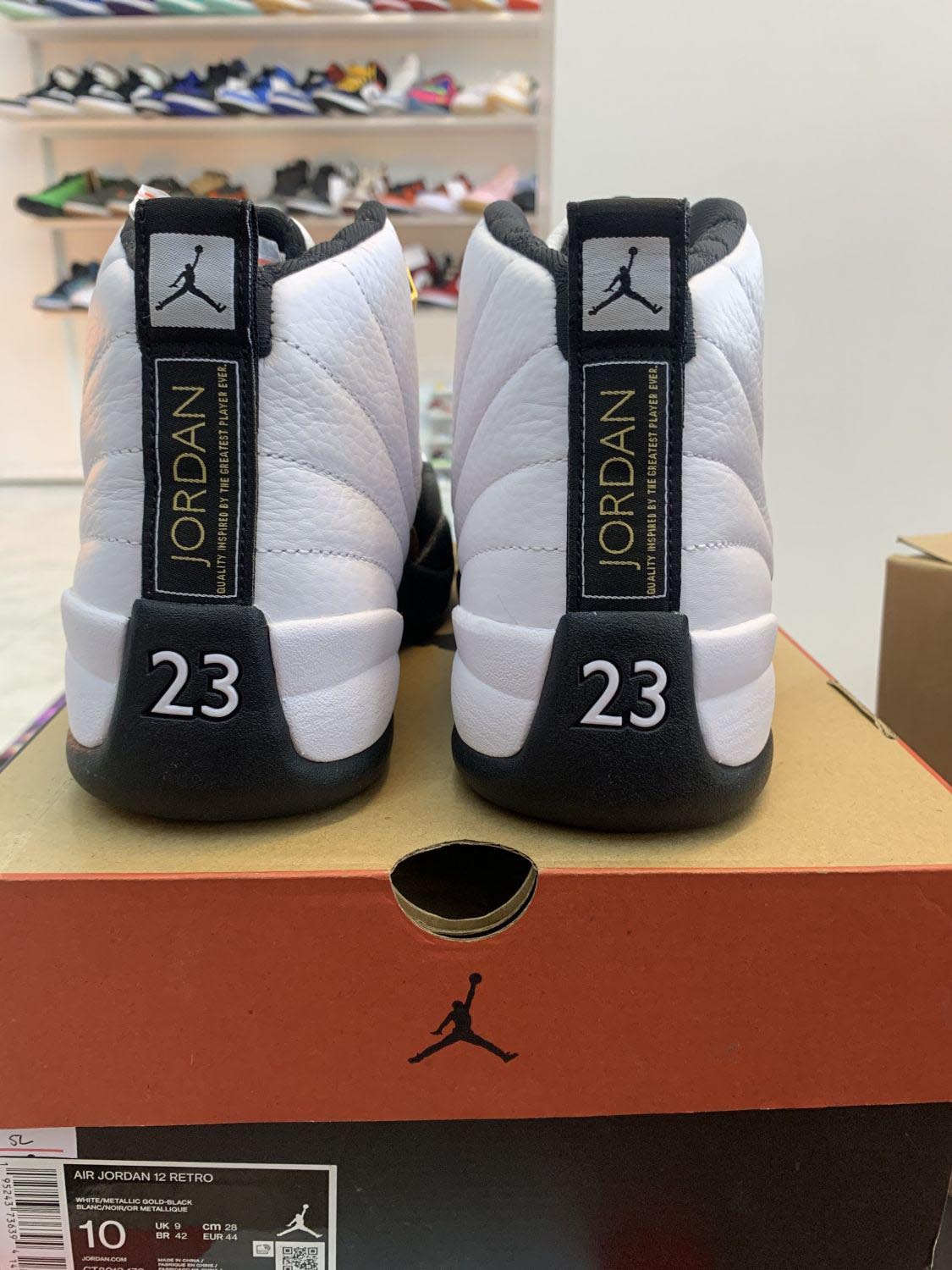 578 - Jordan 12 Retro Royal Taxi 