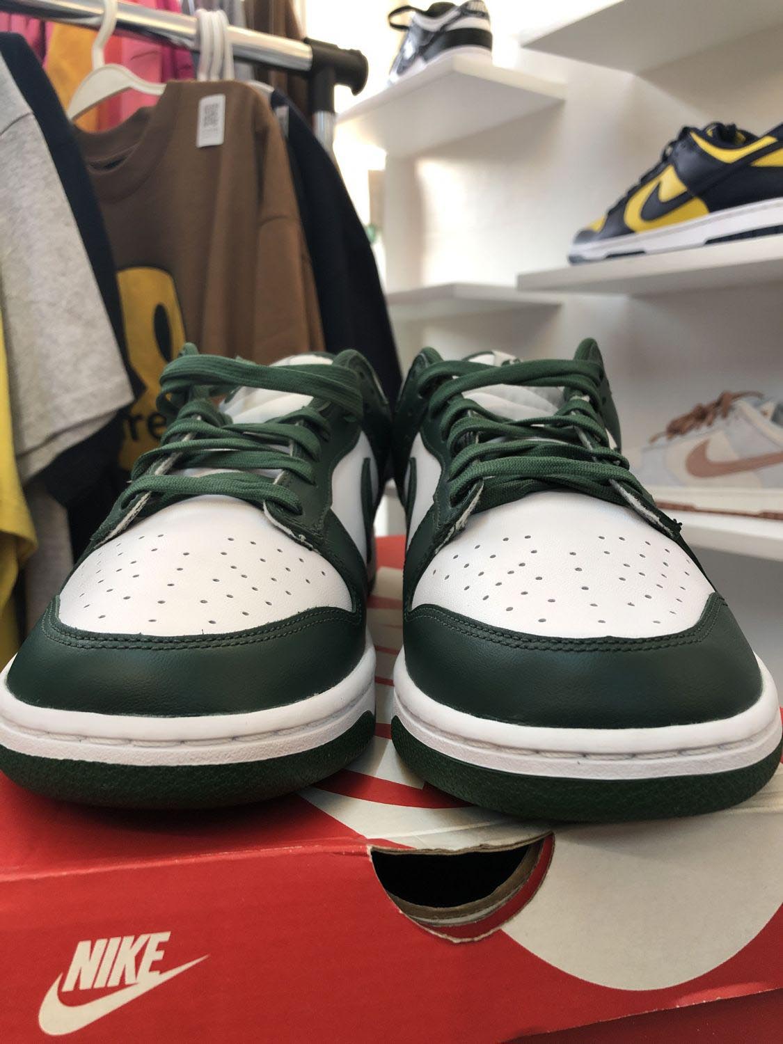 825 - NIKE DUNK LOW RETRO MICHIGAN STATE (Spartan Green | Item Details ...